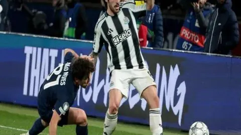 哈登坚信库里退役时地位稳固，其未来仍将长期位居榜首